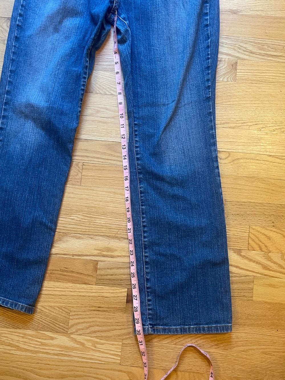 Levi’s 550 Jeans Women’s 12 Medium Relaxed Fit Bootcut Blue Denim - Picture 6 of 8